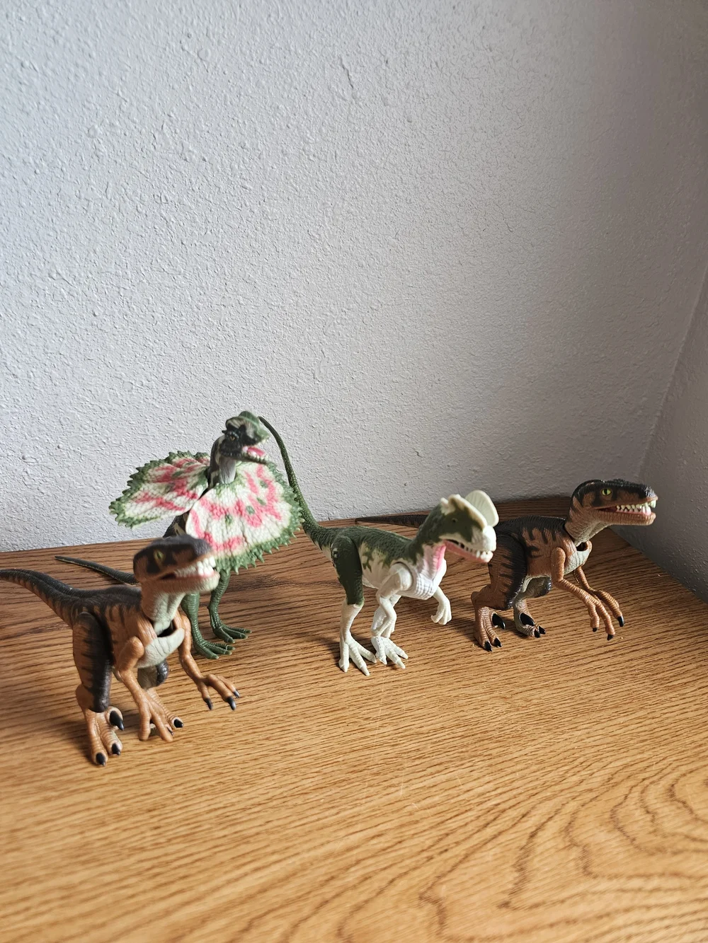 Jurrasic Park 4 Dinosaur LOT 9 Inch Raptors & More